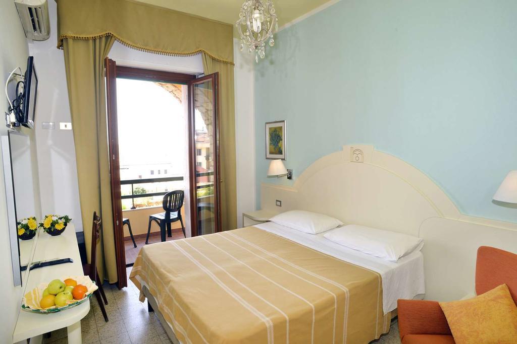 Hotel La Margherita & Spa Альгеро Номер фото